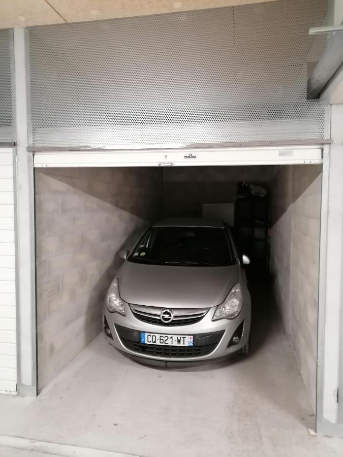 City Vibes, Indoor Parking, Breakfast & Air Conditioning ニース エクステリア 写真